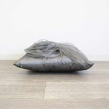 肌触りの良い逸品 スクエアローズクッション グレイ 送料無料-2