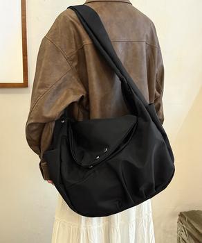 ショルダーバッグ A4大容量 ナイロン黒　ブラック 送料無料 即日発送-3