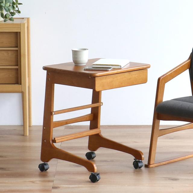 サイドテーブル ライトブラウン　毎日のくつろぎを身軽に整える　SRT 3969 Sorie Side Table　 送料無料 即日発送-1